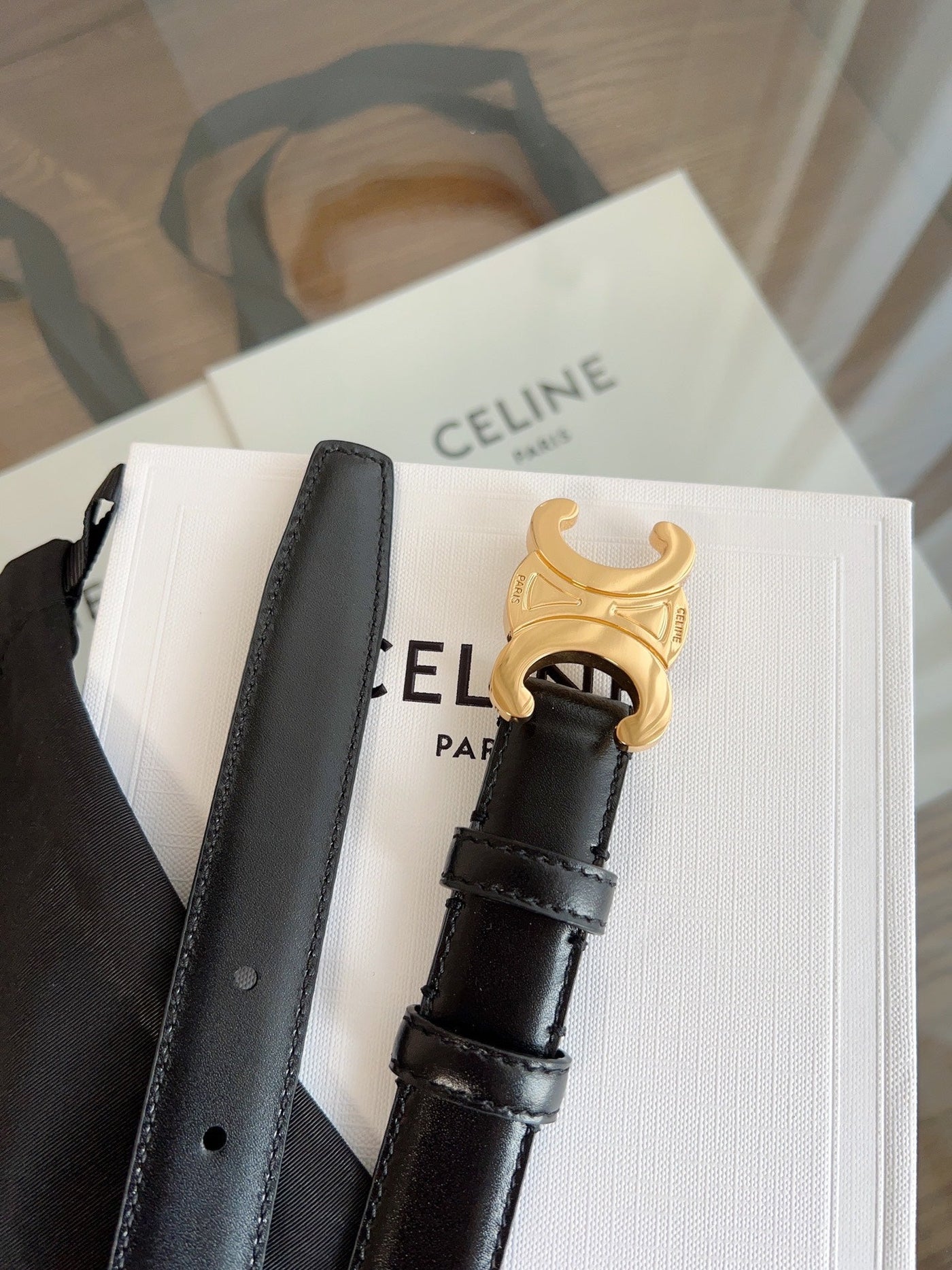 TRIOMPHE BELT 24MM IN GLOSSY BLACK CALFSKIN WITH GOLD BUCKLE