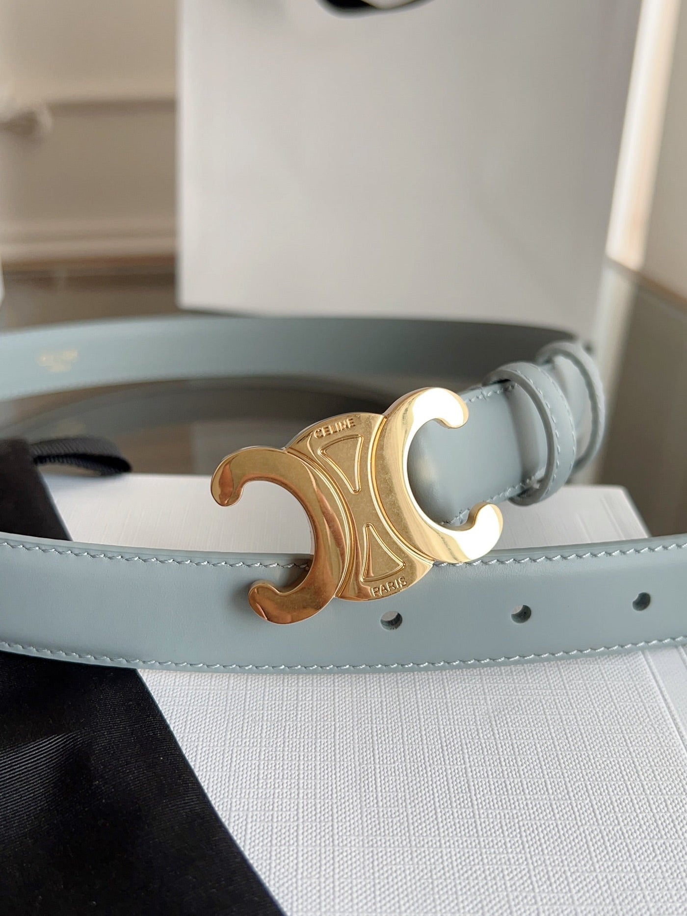 TRIOMPHE BELT 24MM IN ASH GRAY CALFSKIN WITH GOLD BUCKLE