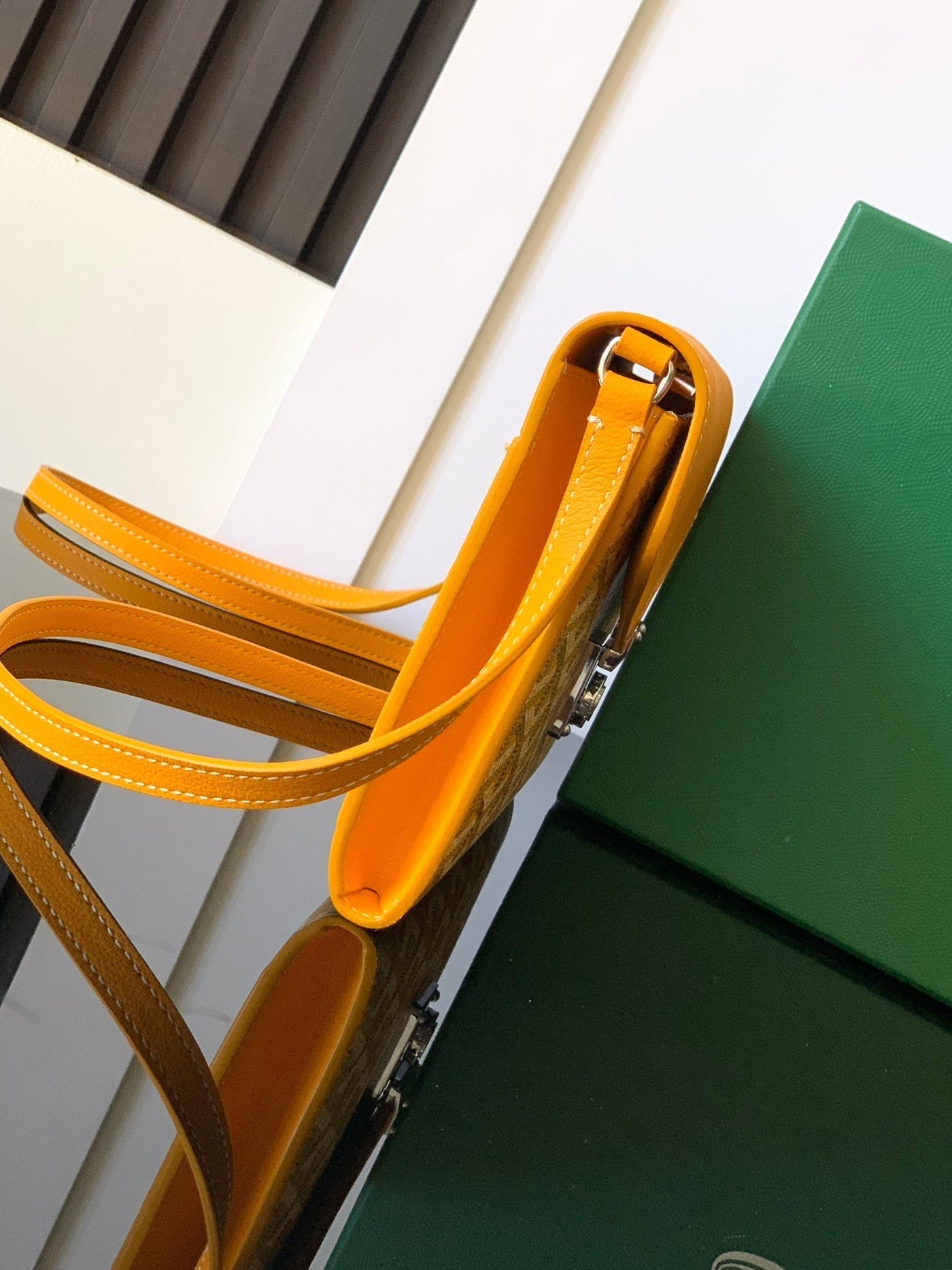 CHYPRE WALLET-POUCH 21 IN YELLOW GOYARDINE CANVAS AND CALFSKIN